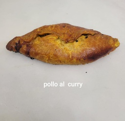 Empanada de Pollo al Curry